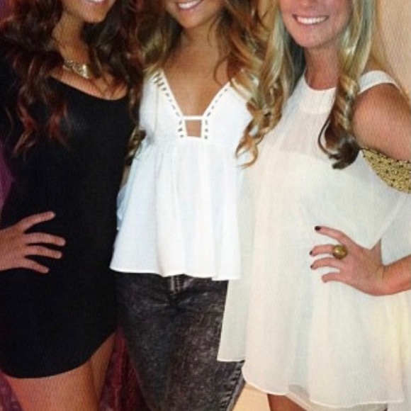 White Top - Picture 5 of 5